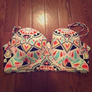 BillaBong swimsuit top